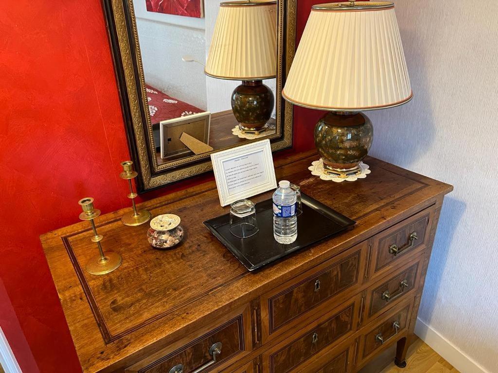Chambres D'Hotes Mado Et Lulu コローニュ・オー・モン・ドール エクステリア 写真